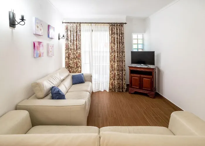 Rustic Old Town - T3 Apartment *