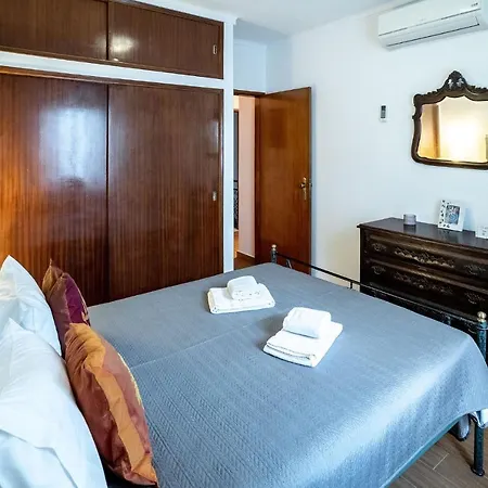 Апартаменти Rustic Old Town - T3 *