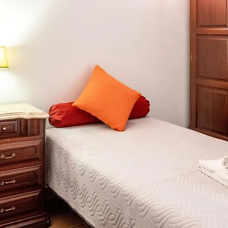 Апартаменти Rustic Old Town - T3 *